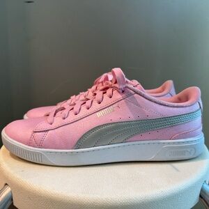 PUMA Women's Pink and Gray Sneakers